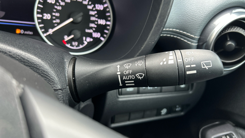 Nissan Juke 1.0 DiG-T 114 N-Connecta 5dr Petrol Hatchback